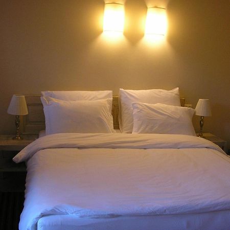 ชูลามิตยาร์ดเบดแอนด์เบรคฟาสต์ Hotel โรชปินนา ภายนอก รูปภาพ