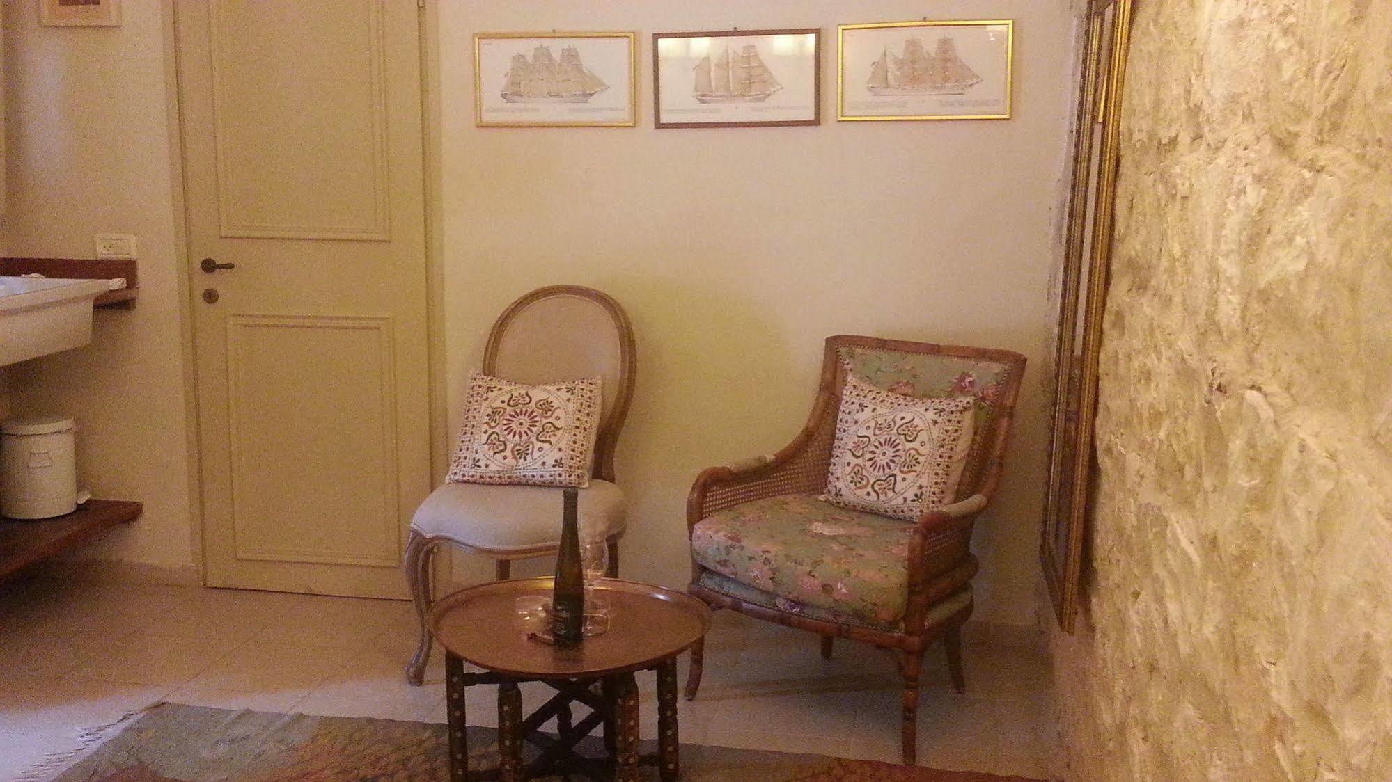 ชูลามิตยาร์ดเบดแอนด์เบรคฟาสต์ Hotel โรชปินนา ภายนอก รูปภาพ